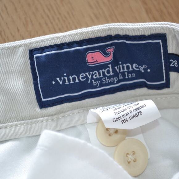 Vineyard Vines Breaker Shorts American Whales Khakis - Picture 4 of 5